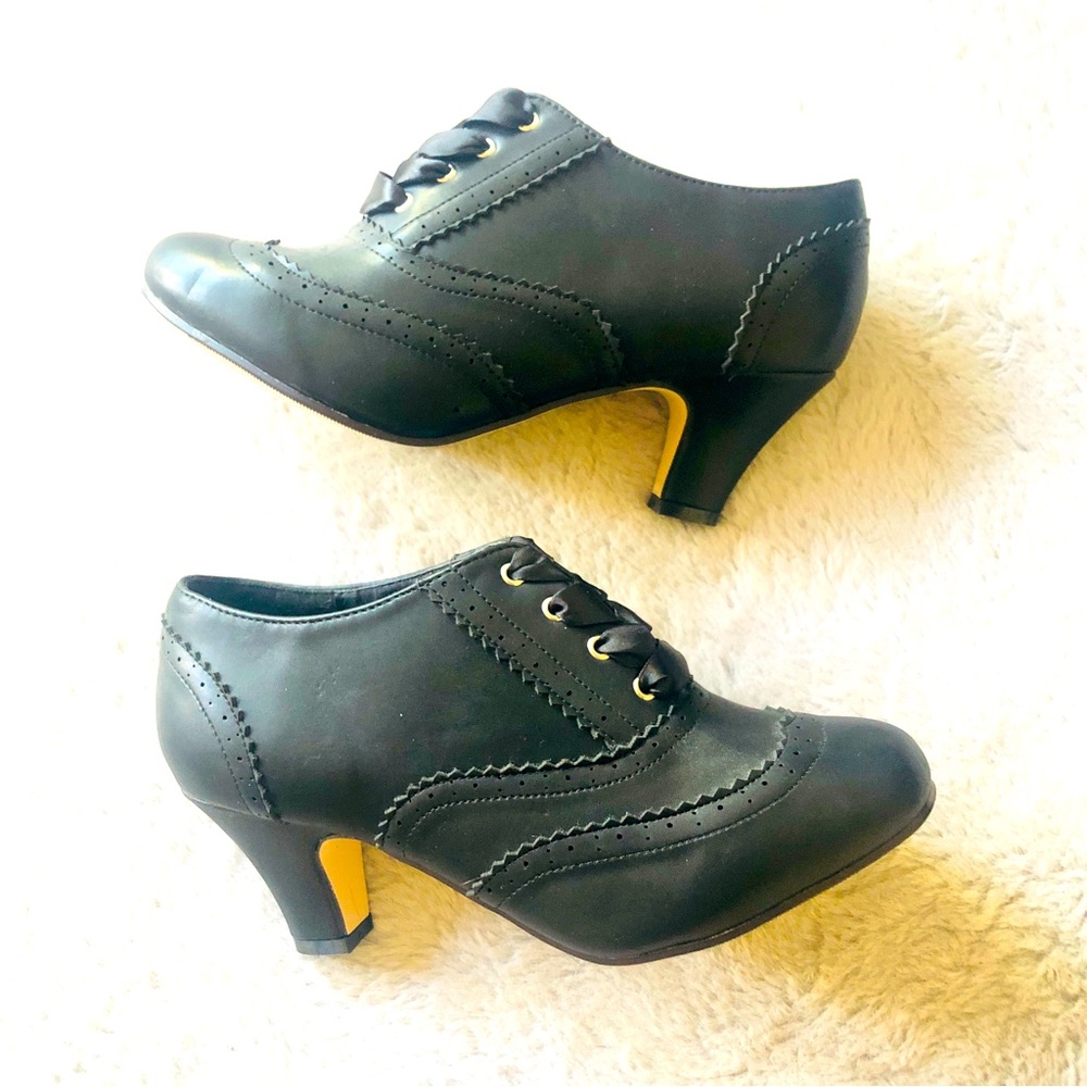 Graham Street Black PU Leather Laceup Oxford Booties 8
